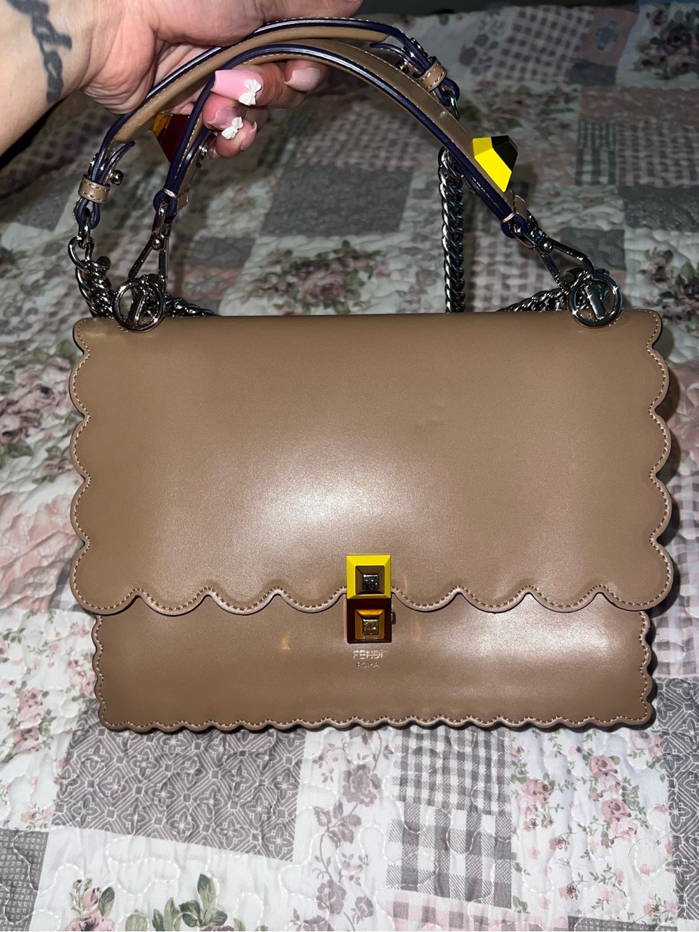 Fendi Kan I Scallop-Edge Leather Shoulder Bag with Chain Strap
